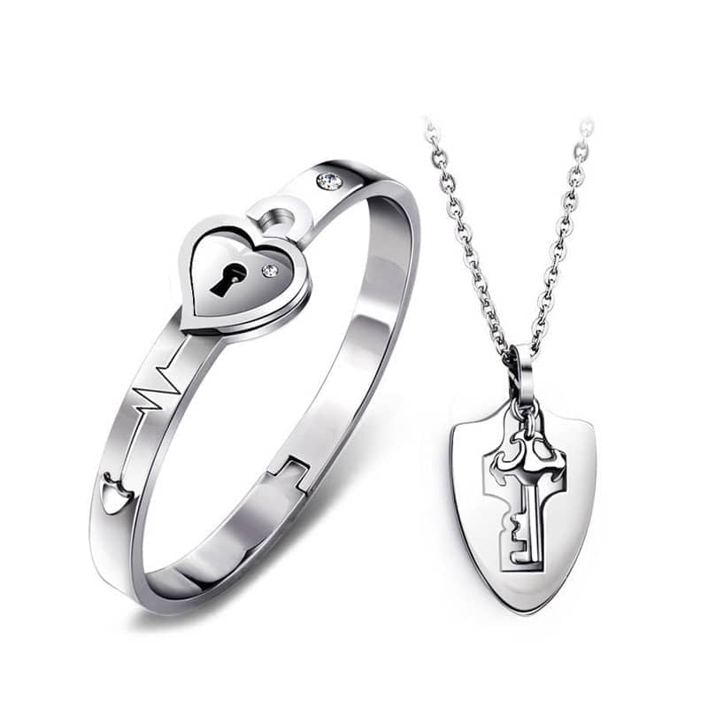 Amazon.com: KJHBV 1 Pair Key Lock Bracelet Adjustable Bracelets for Women  Bond Bracelets for Couples Bracelet for Women Couples Jewelry Lover Bracelet  Miss Stainless Steel Wrist Chain The Chain : Sports &